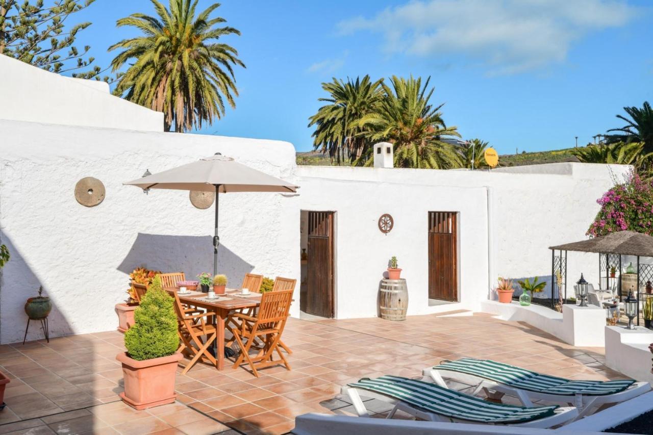 Casa Maria Dolores Haria Exterior photo